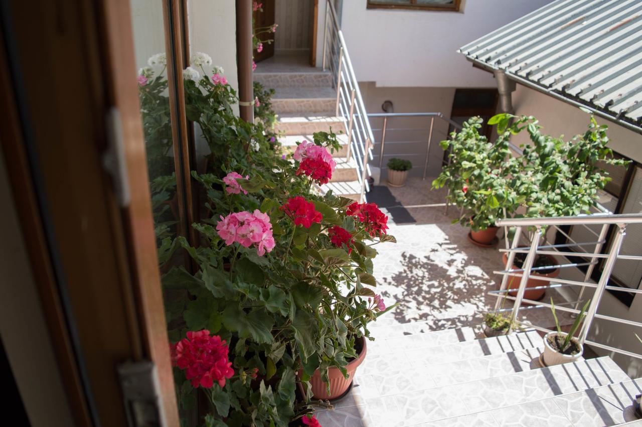 Guest House Byki Sveti Vlas Bagian luar foto